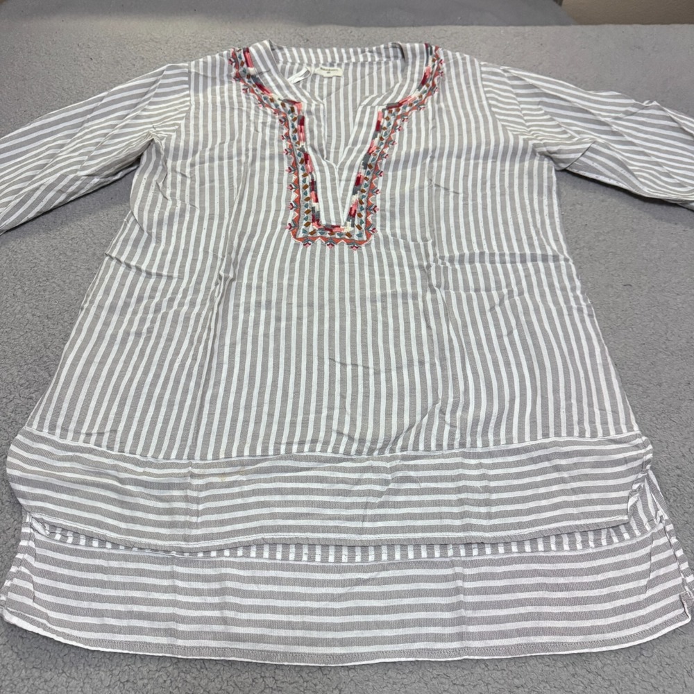World Market‎ Long Sleeve T-Shirt Striped Gray Women's L/XL Womens Embroidery